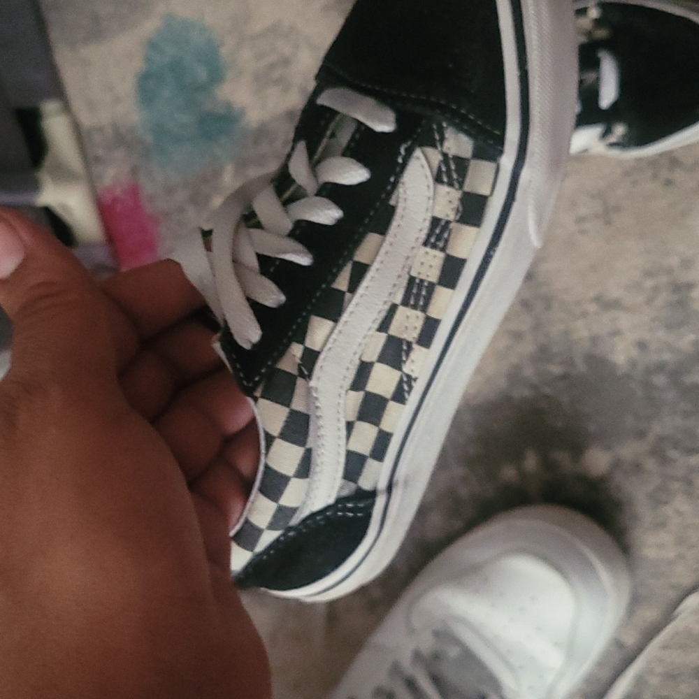 Vans - Picture 2 of 3